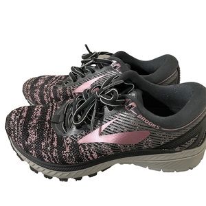 WOMENS BROOKS SNEAKERS FOR SALE